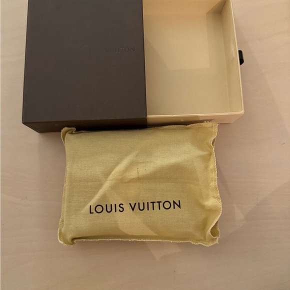 LOUIS VUITTON 
Damier Ebene Koala Compact Wallet - Picture 2 of 14